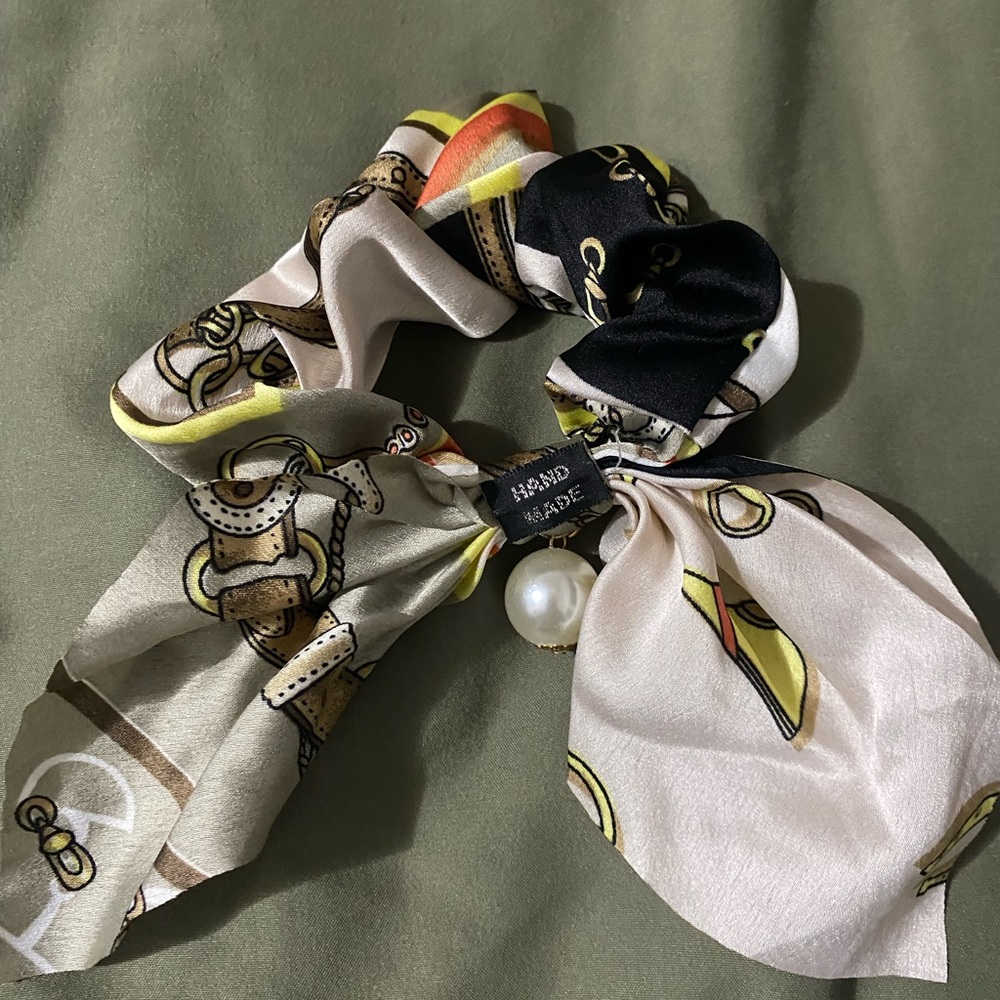 Hand made silk Hair Tie with Pearl beautiful and never used